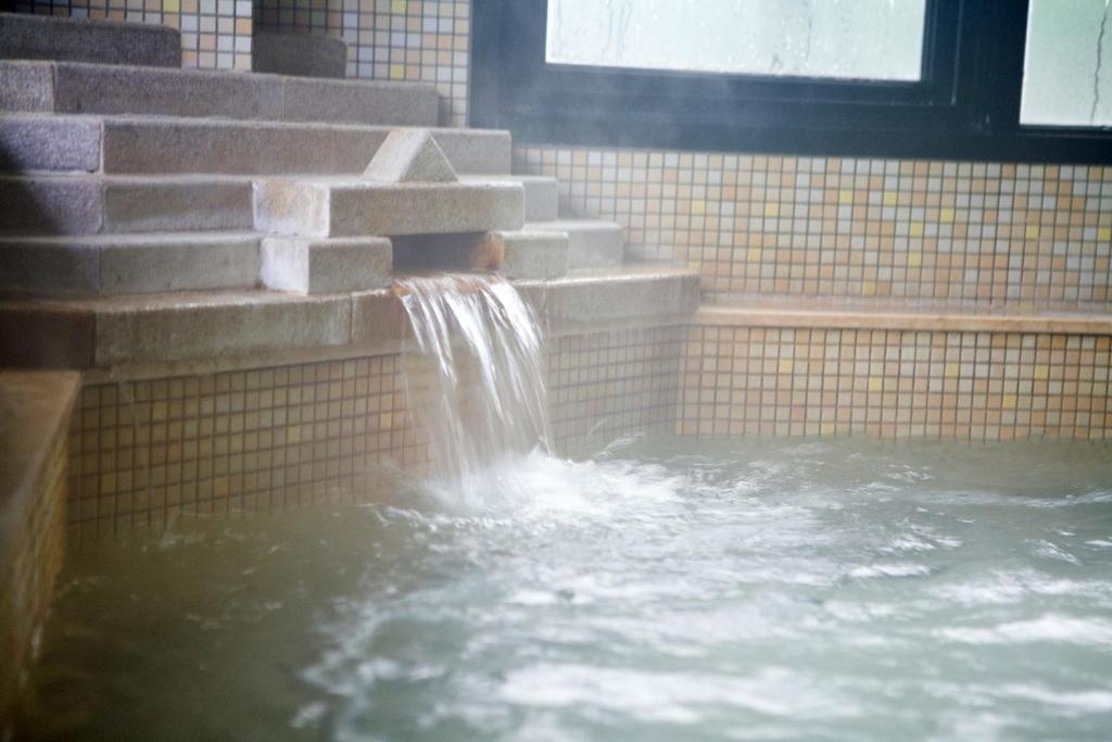 Chat Hot Spring Resort Кийлунг Екстериор снимка