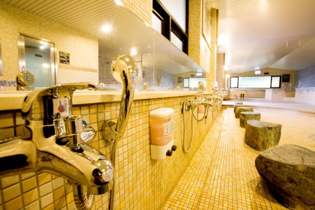 Chat Hot Spring Resort Кийлунг Екстериор снимка