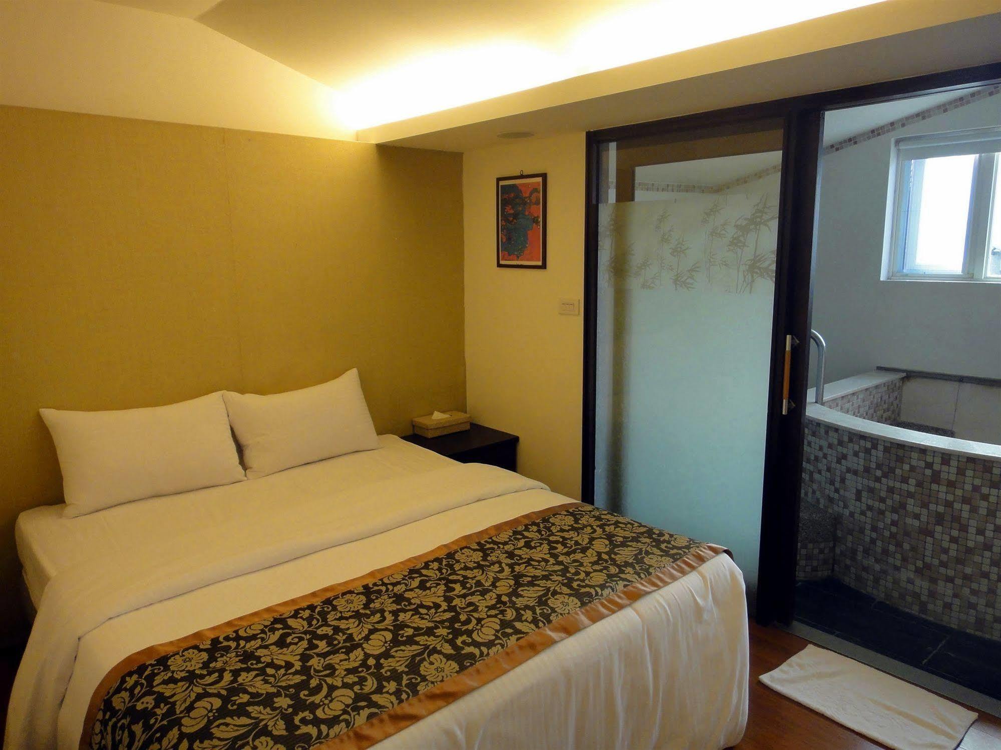 Chat Hot Spring Resort Кийлунг Екстериор снимка