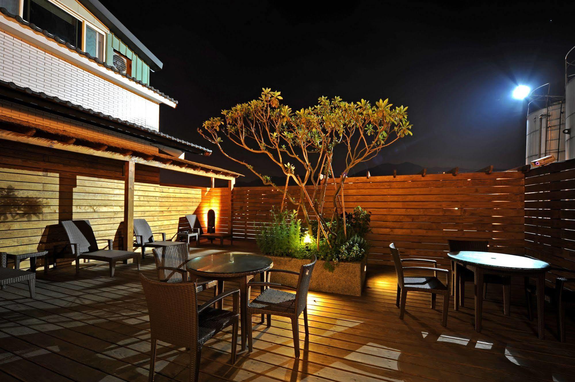 Chat Hot Spring Resort Кийлунг Екстериор снимка